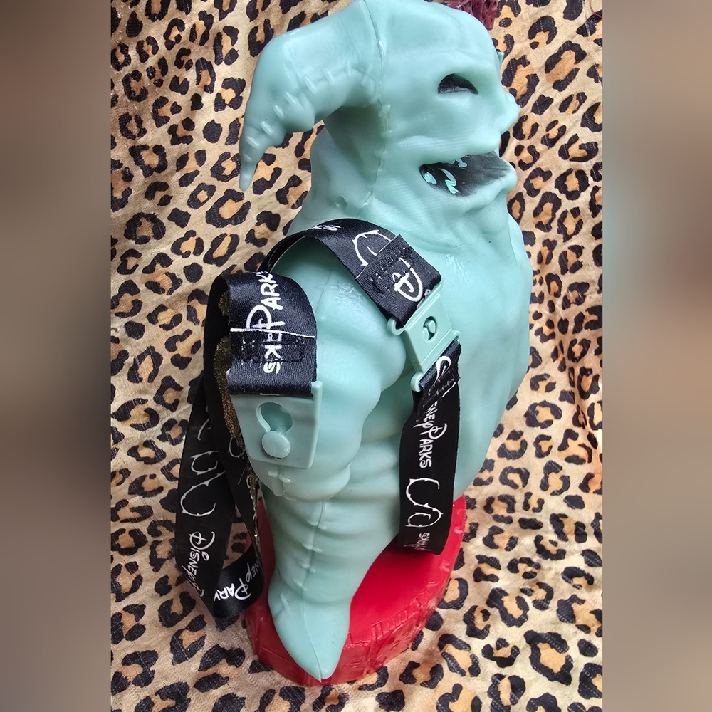 Oogie boogie Popcorn bucket - Picture 4 of 11